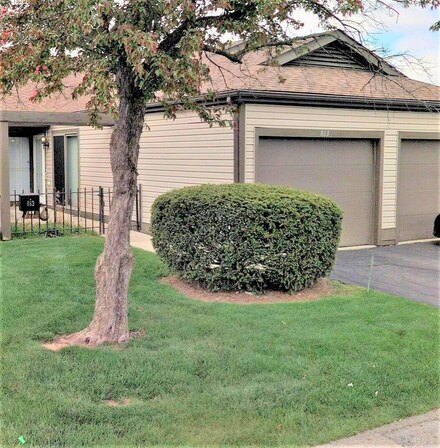 863 Westbury Ln S Unit 12C, Columbus, OH 43228