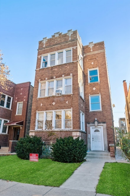 6321 N Oakley Ave, Chicago, IL 60659