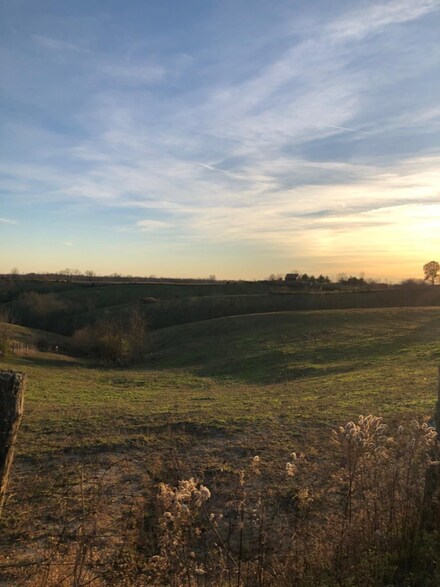 1 Dixie Hwy, Carlisle, KY 40311
