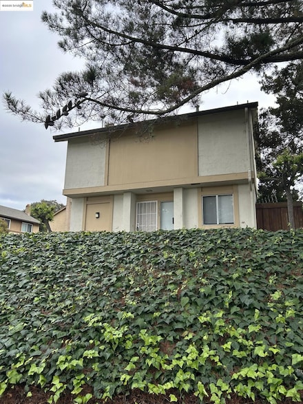 1363 Ridgecrest Rd, Pinole, CA 94564