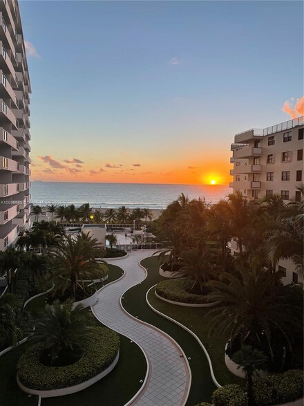 100 Lincoln Rd Unit 719, Miami Beach, FL 33139