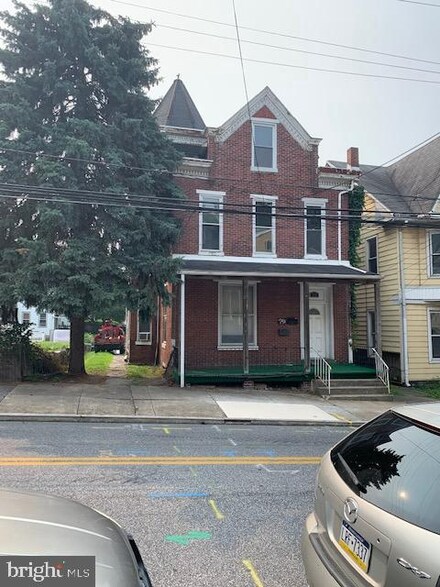 324 Pine St, Steelton, PA 17113