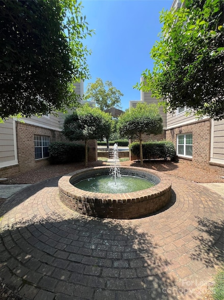 5011 Sharon Rd Unit Q, Charlotte, NC 28210
