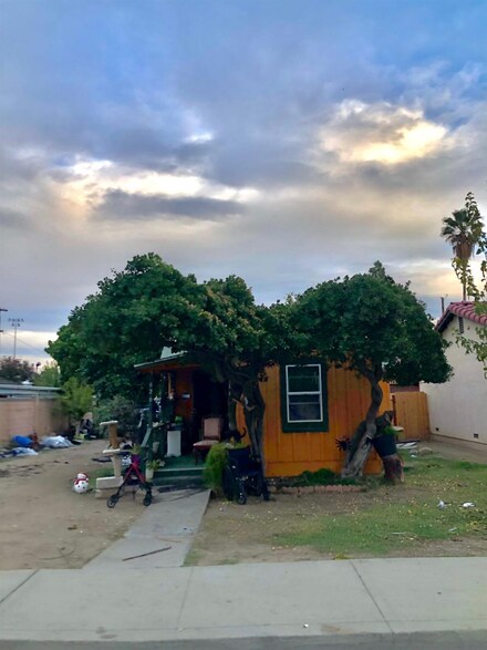 620 S 2nd St, Kerman, CA 93630