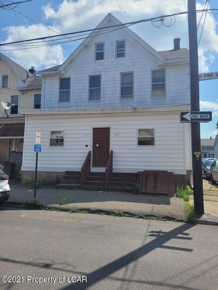 217 S Pine St, Hazleton, PA 18201