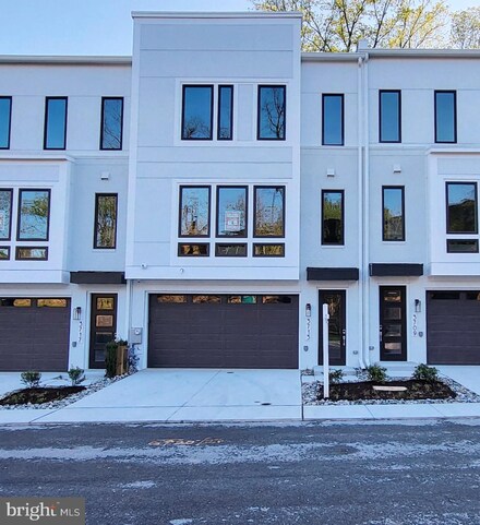 3713 Glenmoor Reserve Ln, Chevy Chase, MD 20815