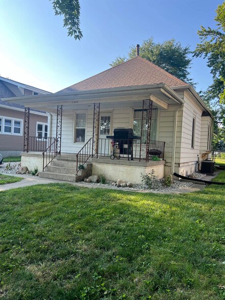 1206 Hayes Ave, Norfolk, NE 68701