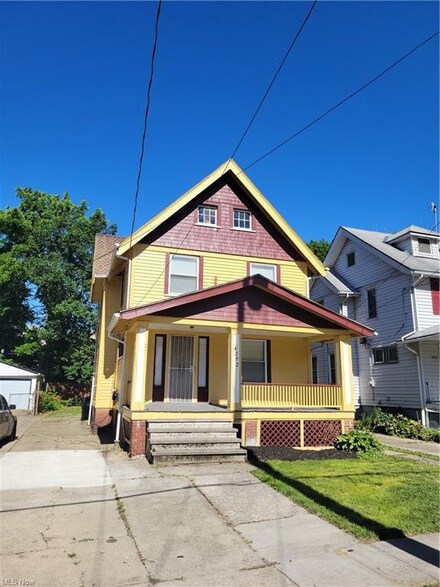 4292 E 116th St, Cleveland, OH 44105