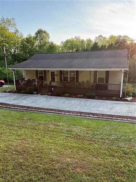 218 Burt Nix Rd, Blairsville, GA 30512