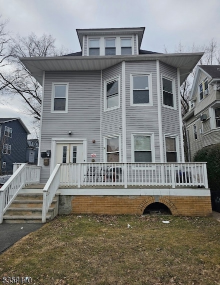 11 Carlton St, East Orange, NJ 07017