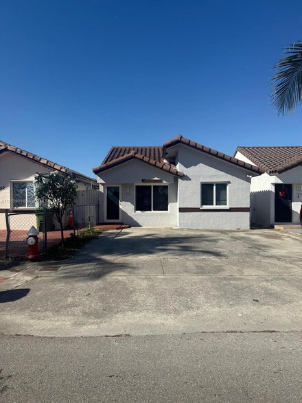7300 W 29th Ave, Hialeah, FL 33018