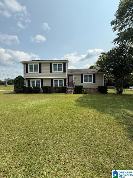 1500 Rockview Cir, Weaver, AL 36277