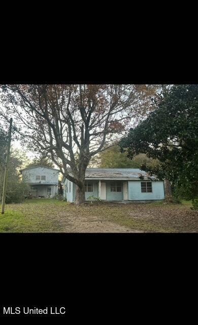 11187 Dewey Lawrence Cir, Diberville, MS 39540