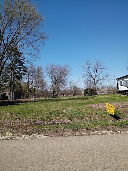 27W070 Hickory Ln, West Chicago, IL 60185