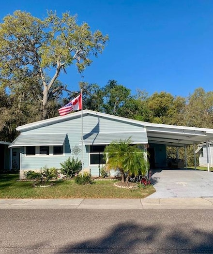 5847 Twilight Dr, Zephyrhills, FL 33540