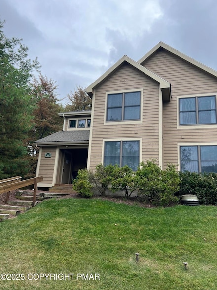 144 Pine Ct, Tannersville, PA 18372