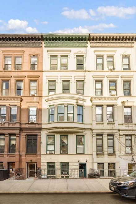 117 W 75th St Unit TWNH, New York, NY 10023