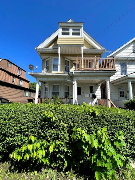 212 Voss Ave, Yonkers, NY 10703
