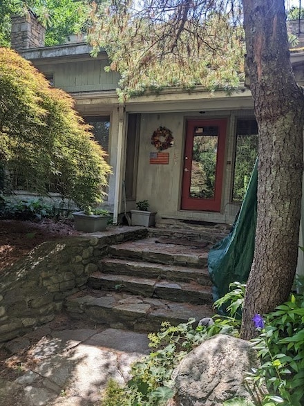 23 Partridge Hill Rd, Dudley, MA 01571