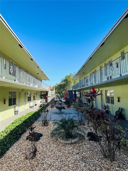 17 NE 2nd Ave Unit 108, Dania, FL 33004