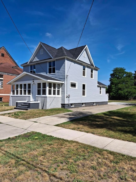 432 Amity Ave, Muskegon, MI 49442