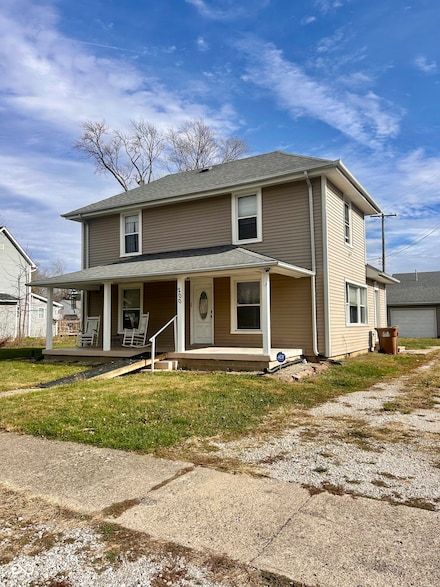 200 N 3rd St, New Market, IN 47965