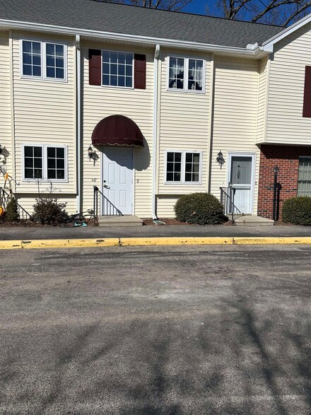 66 Harbor Ave Unit 7, Nashua, NH 03060