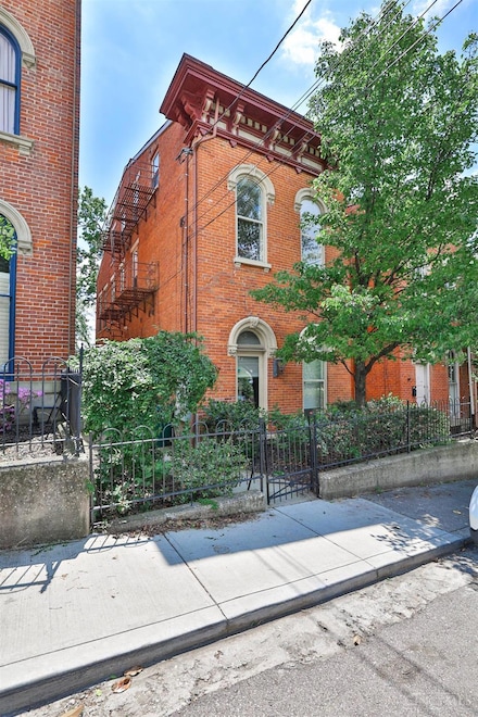537 Liberty Hill, Cincinnati, OH 45202