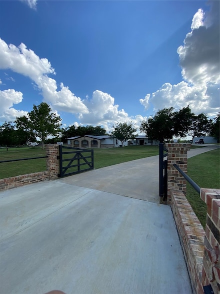 18725 County Road 620, Venus, TX 76084