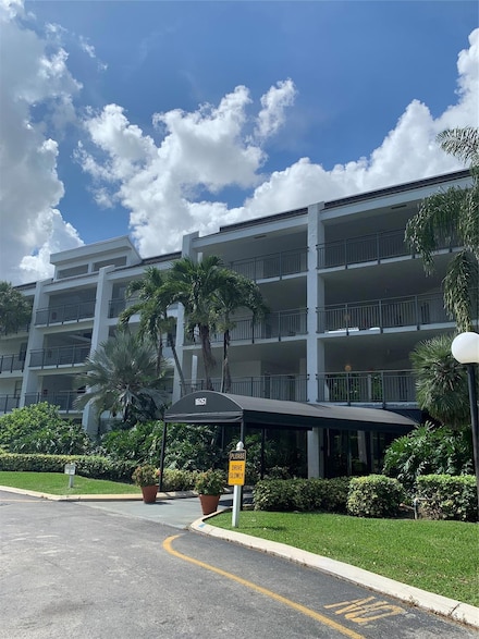 16051 Blatt Blvd Unit 103, Weston, FL 33326