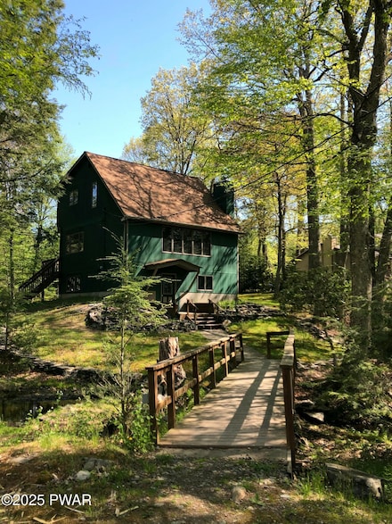 161 Spruce Lake Dr, Milford, PA 18337