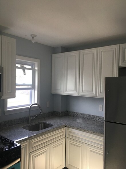 93 Moulton St, Lynn, MA 01905