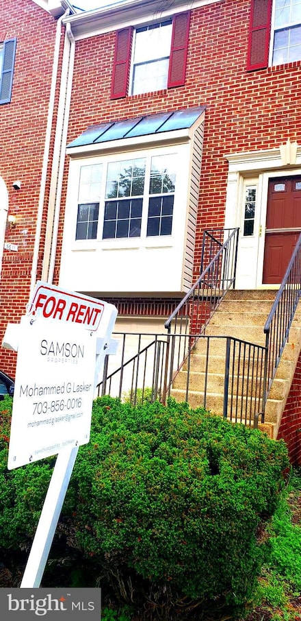 5613 Glenwood Mews Dr, Alexandria, VA 22315