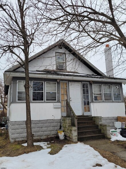 26 E Reading Ave, Pleasantville, NJ 08232