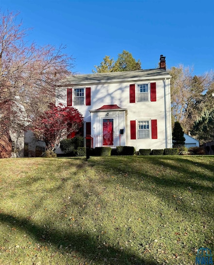 3234 Douglas St, Sioux City, IA 51104