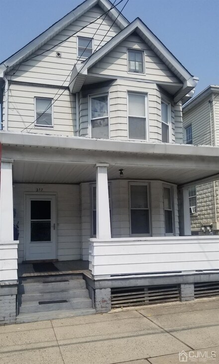217 State St, Perth Amboy, NJ 08861