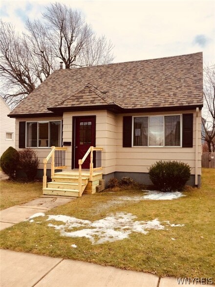 121 Koester St, Buffalo, NY 14220