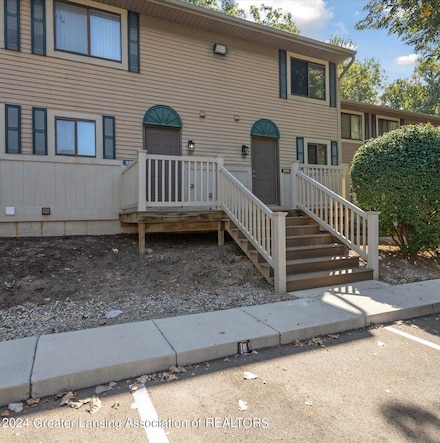 2170 Regency Dr Unit 7, East Lansing, MI 48823