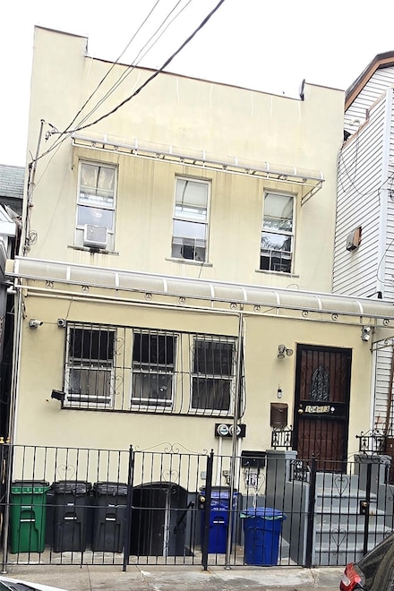 10413 Martense Ave, Flushing, NY 11368