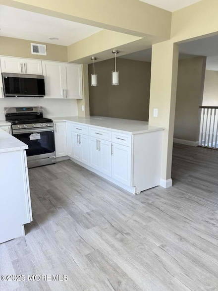 554 Clubhouse Dr, Middletown, NJ 07748