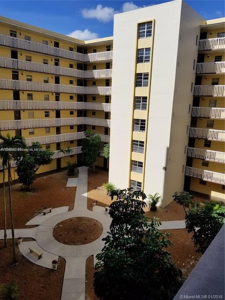 15600 NW 7th Ave Unit 609, Miami, FL 33169