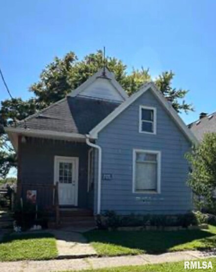 720 W Thrush Ave, Peoria, IL 61604