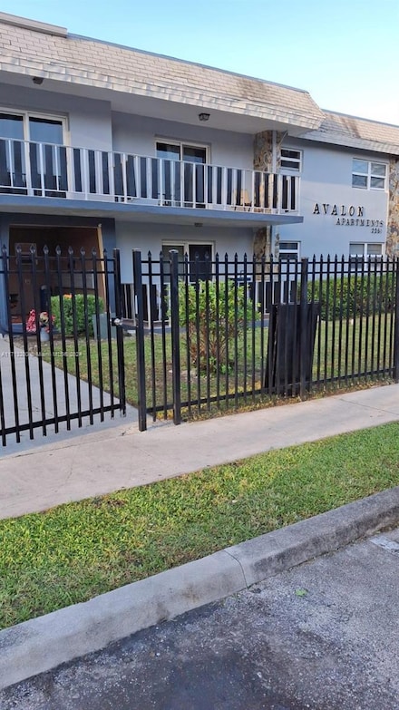 2251 NE 170th St Unit 104, North Miami Beach, FL 33160