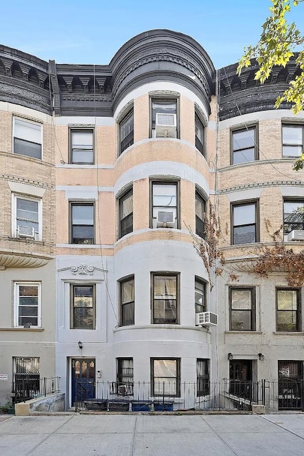 525 W 150th St, New York, NY 10031