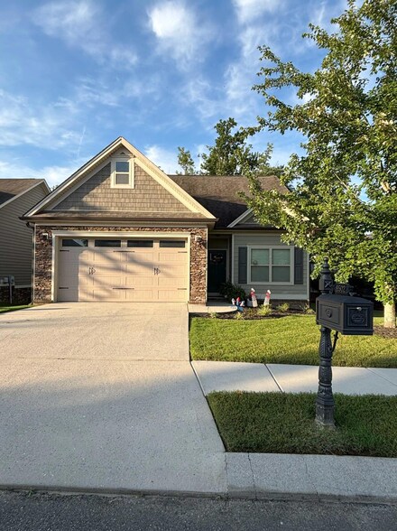 8502 Kennerly Ct, Ooltewah, TN 37363