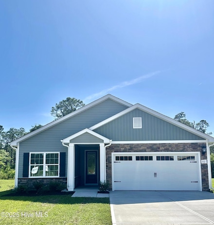 82 Umbrella Palm Dr, Hampstead, NC 28443