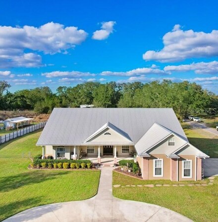 1702 W Knights Griffin Rd, Plant City, FL 33565