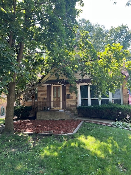 1860 Belleview Ave, Westchester, IL 60154