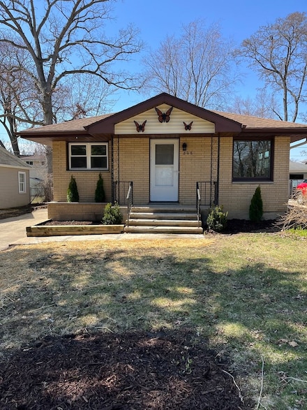 808 Kirkwood Ave, Winthrop Harbor, IL 60096