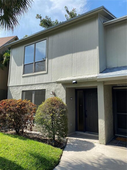 508 Sandtree Dr, Palm Beach Gardens, FL 33403